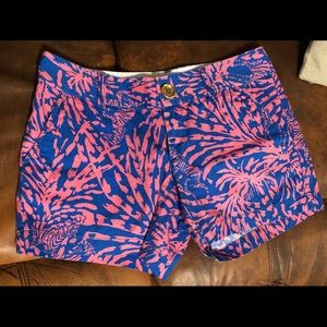 Lilly Pulitzer Callahans rollin in the grass